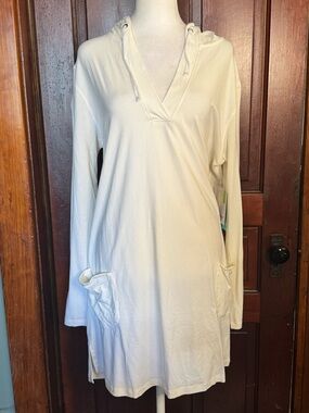 NWT Coolibar White Swim Beach Coverup Size X-Large *Small spots